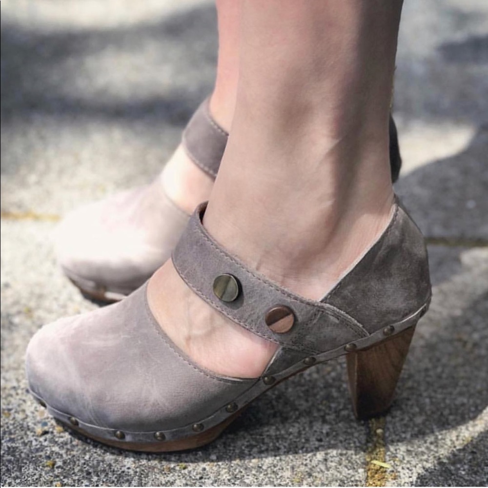 ** SOLD** Gray Sanita Mary Jane clog heels size 37